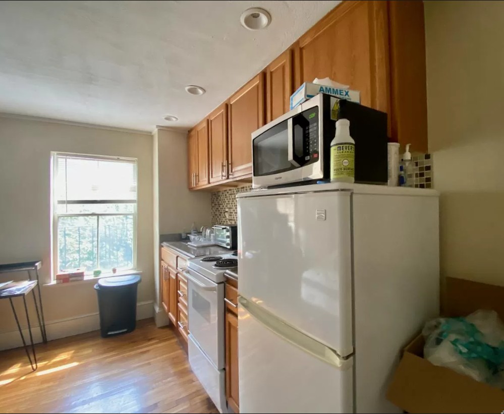 Studio bed, 1 bath apartment for rent at 90 Myrtle St Unit 5F, Beacon Hill — photo 2 of 12