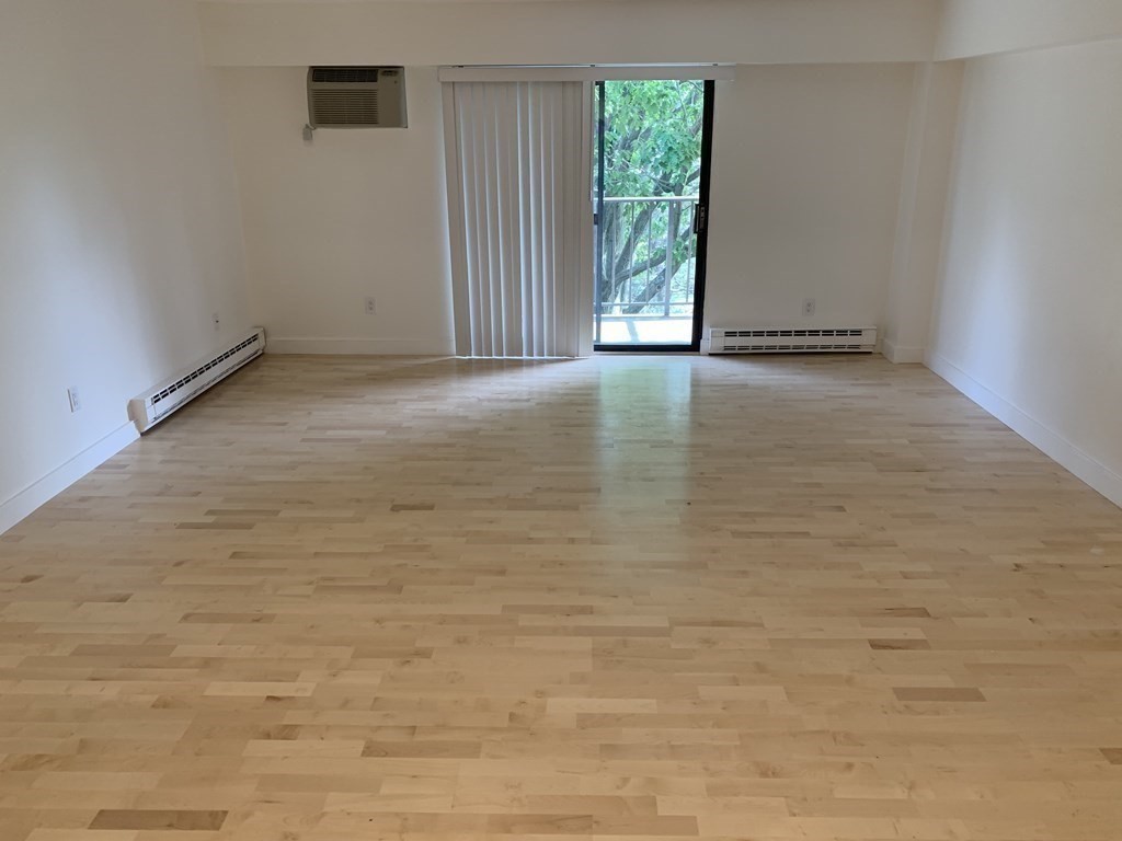 125 Pleasant St, Coolidge Corner