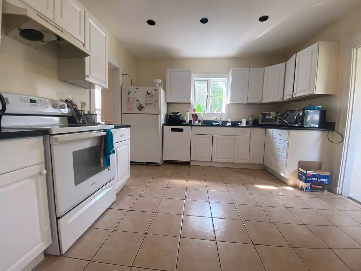 12 Gerald Rd, Brighton