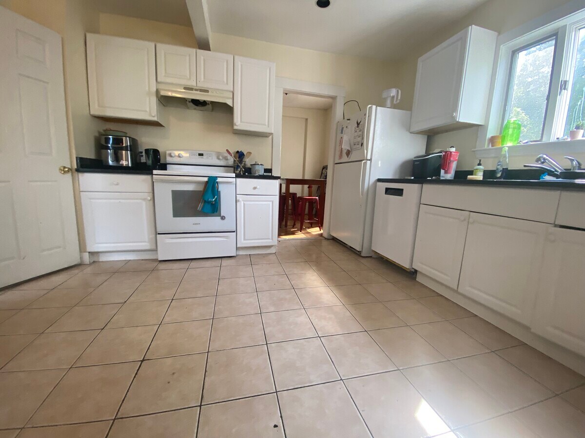 12 Gerald Rd, Brighton