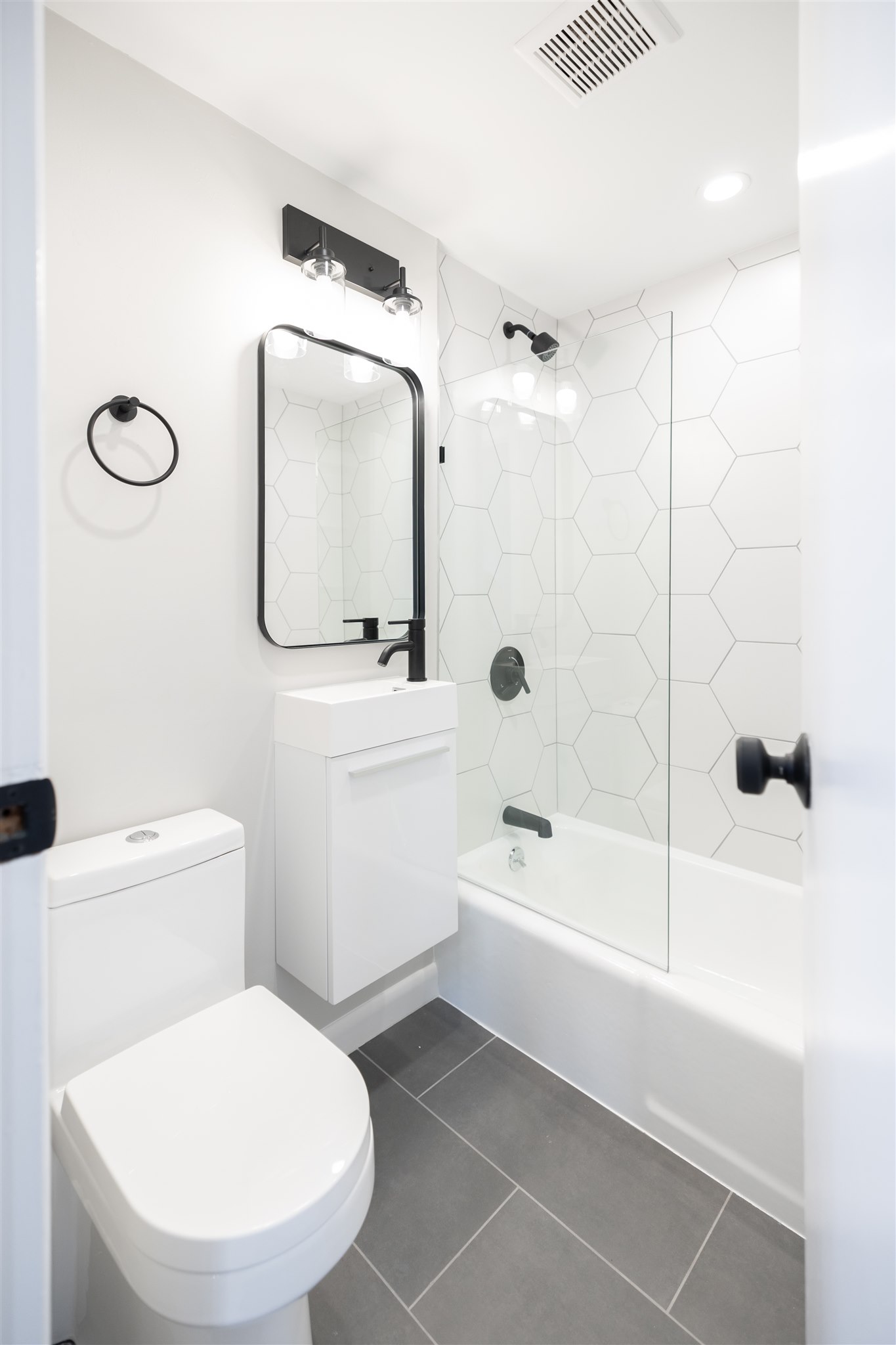 158 Saint Botolph St, South End