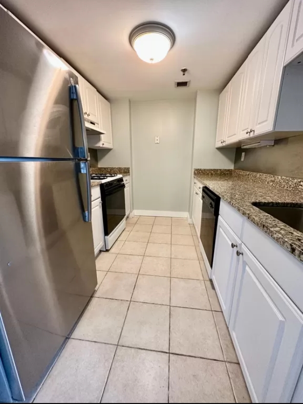 15 North Beacon St, Allston