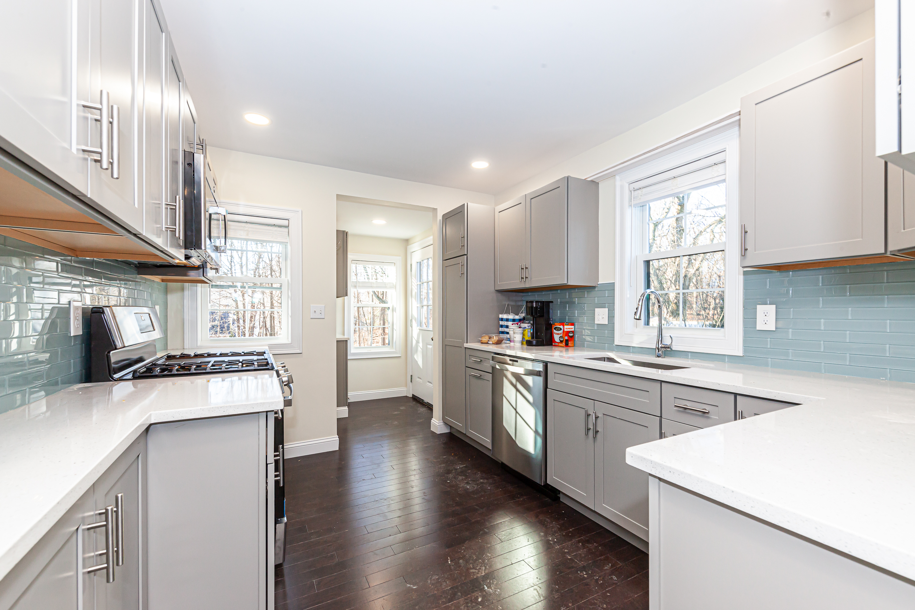 48 Caldwell, Banks Square