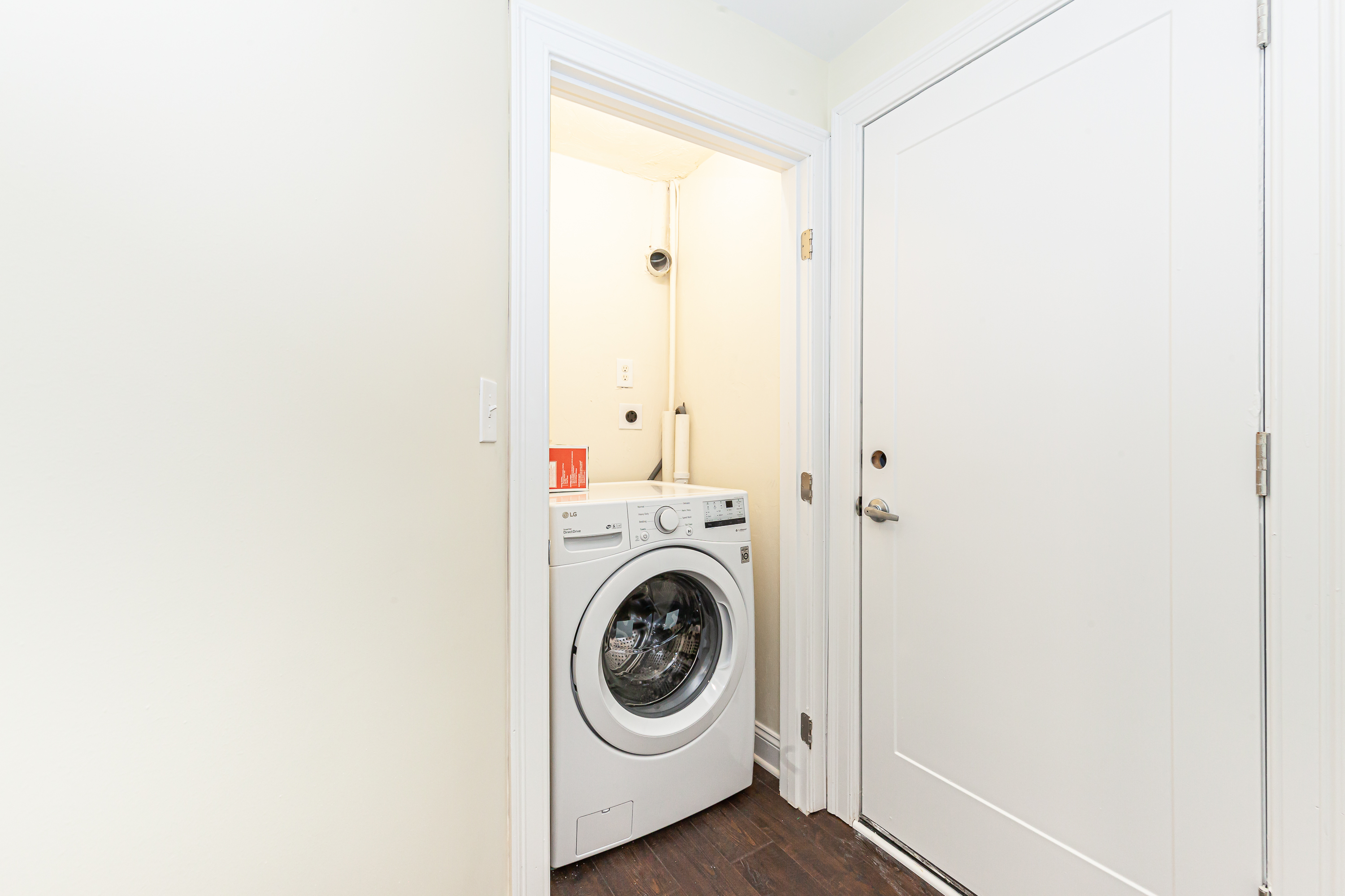 48 Caldwell, Banks Square