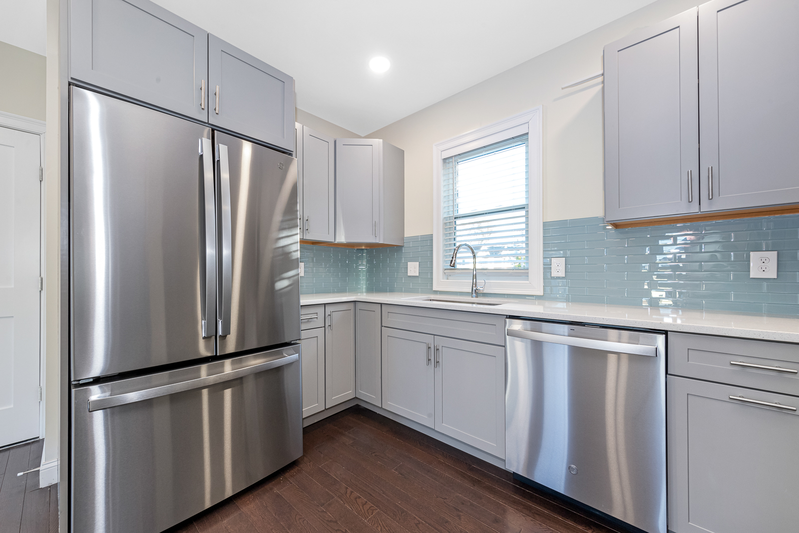 62 Bradbury Ave, Medford