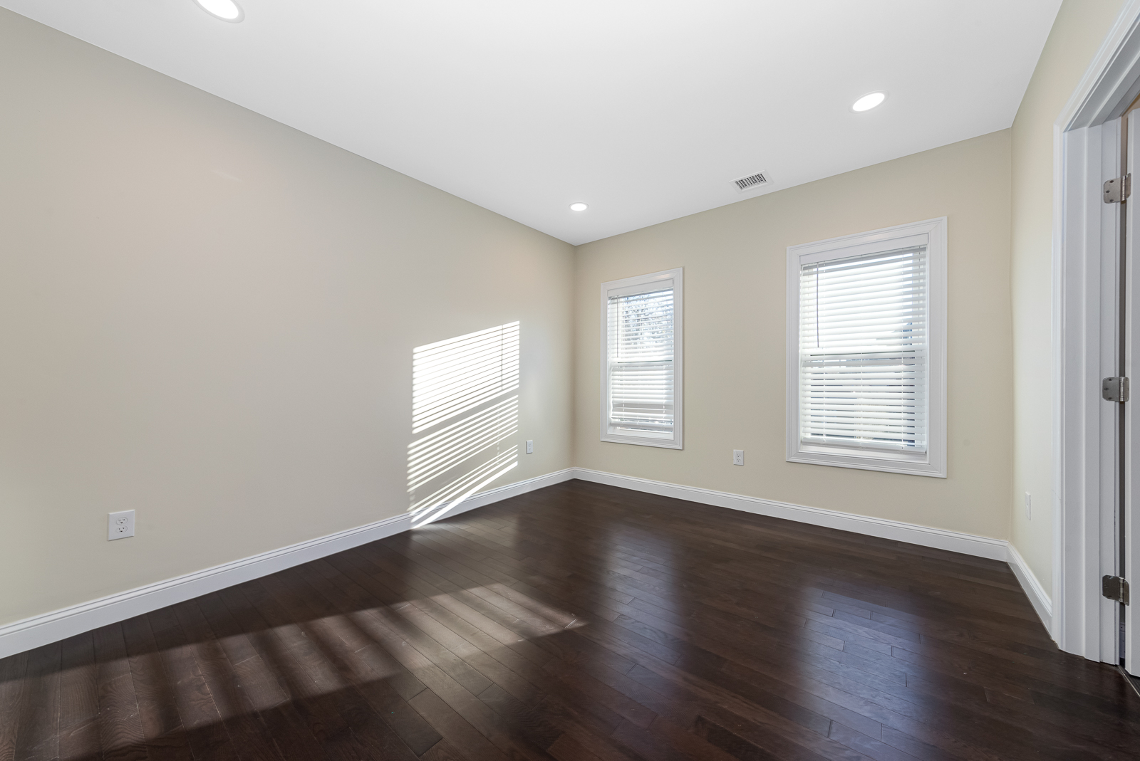 62 Bradbury Ave, Medford