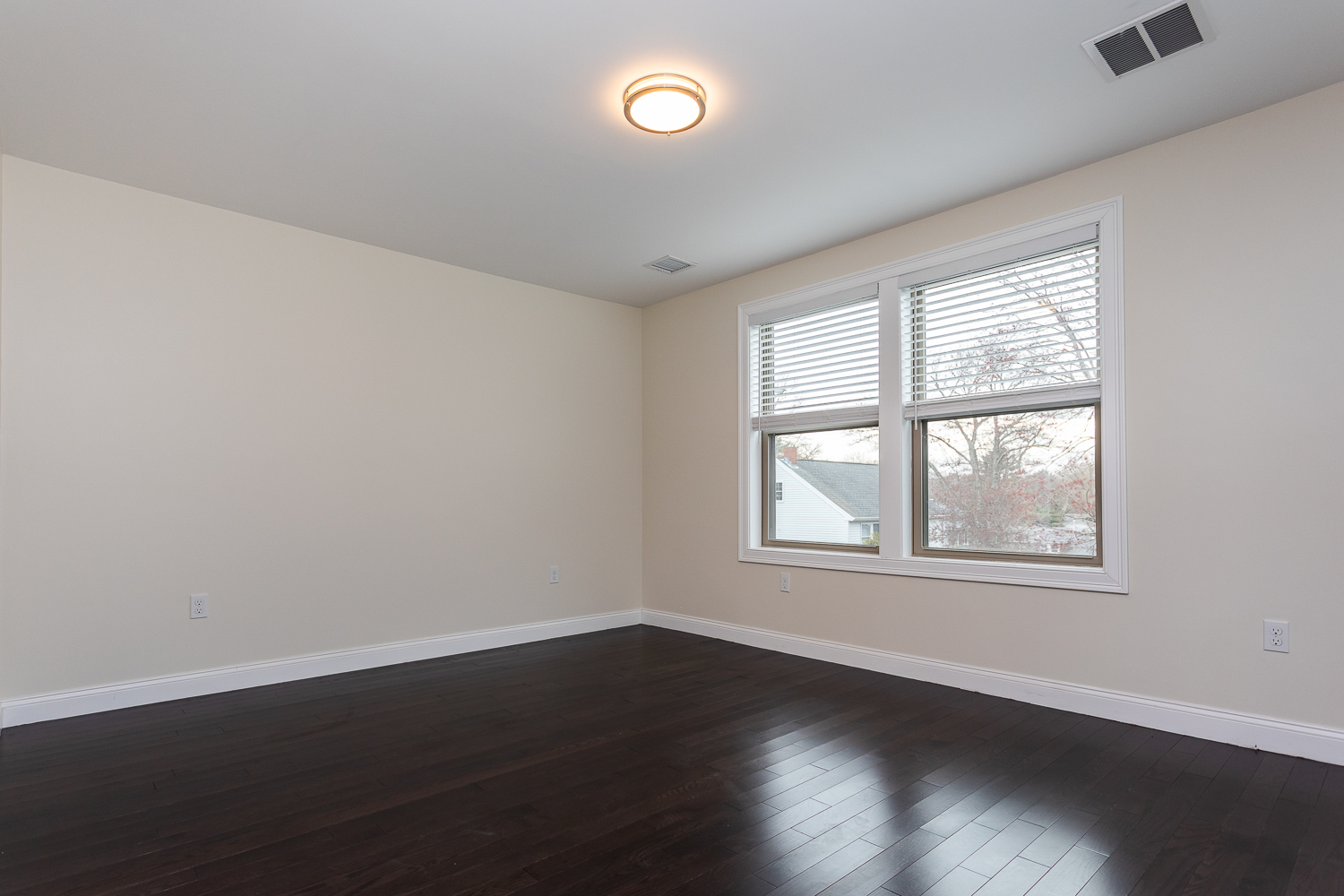 478 Fulton St, Medford