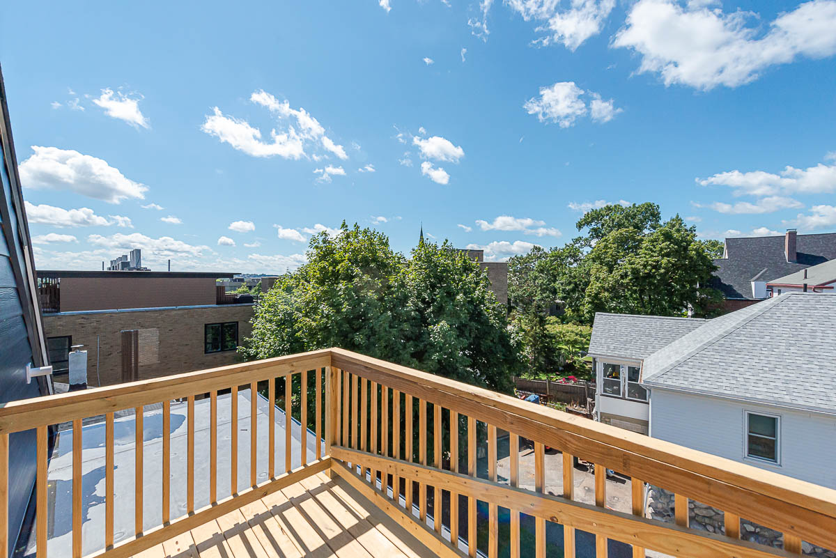 174 Fulton St, Medford