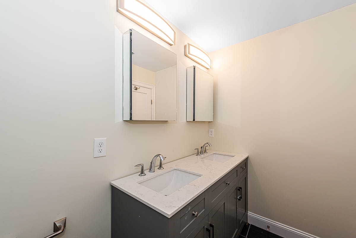 174 Fulton St, Medford