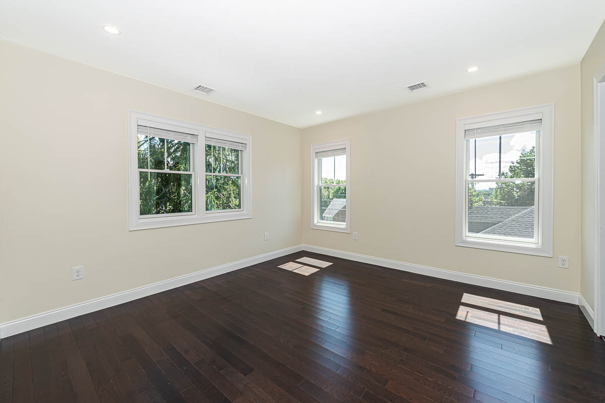 174 Fulton St, Medford