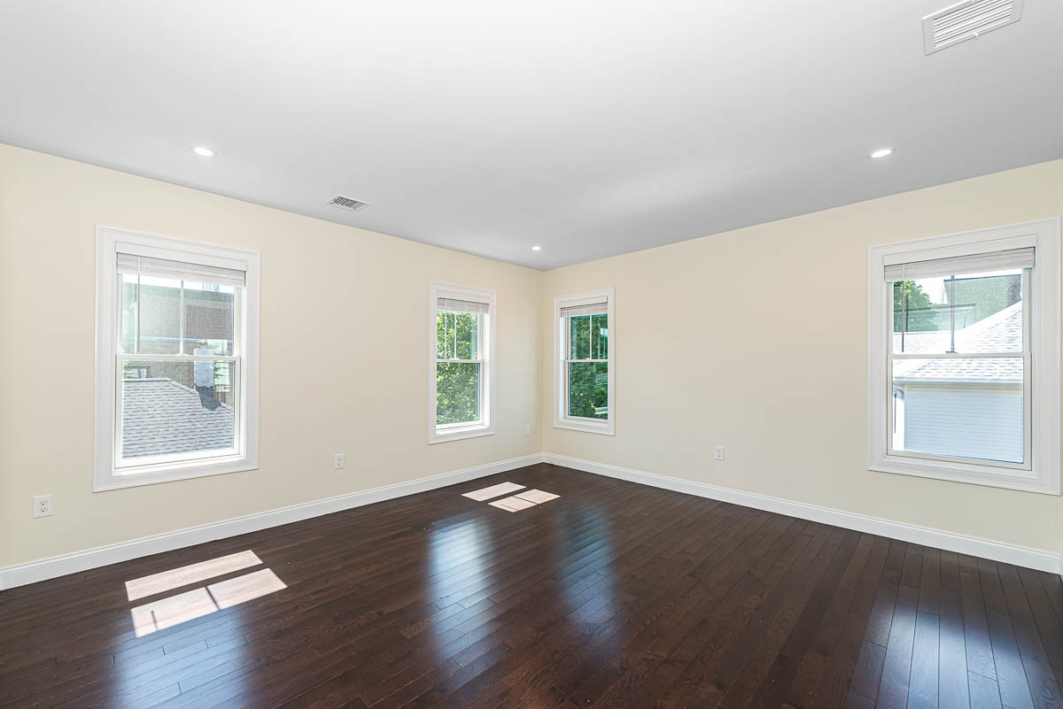 174 Fulton St, Medford