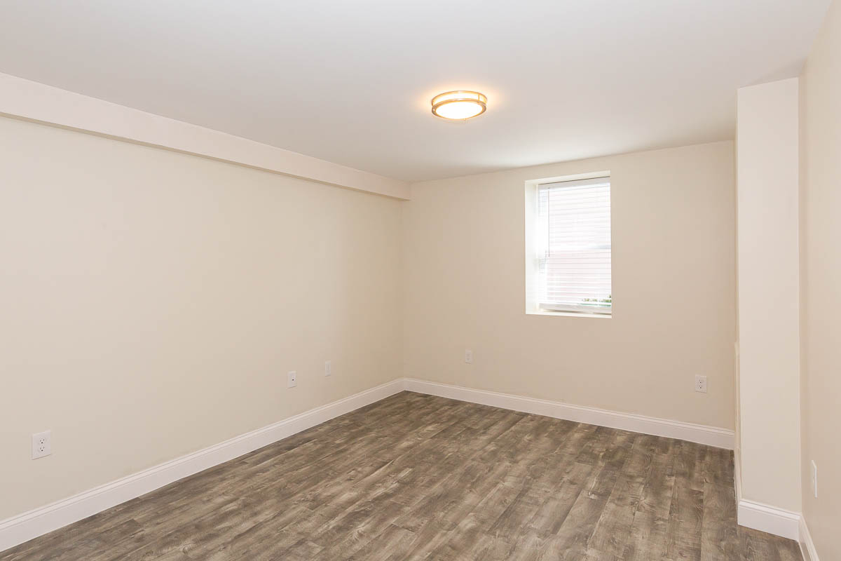 77 Rock Glen Rd, Medford