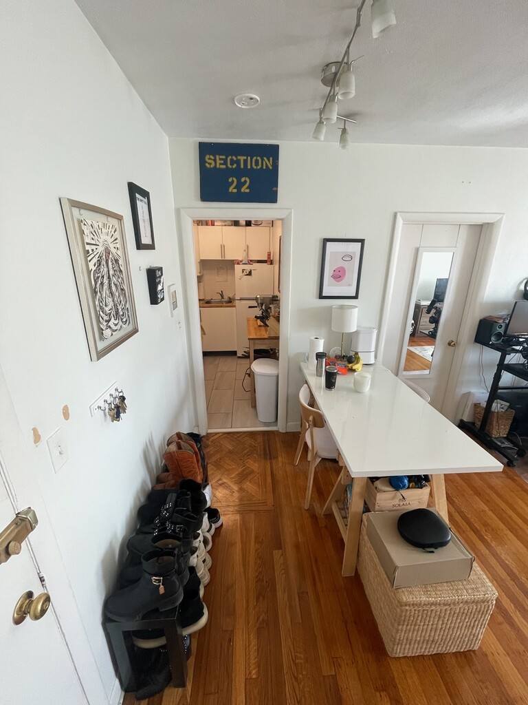 922 Beacon St, Fenway