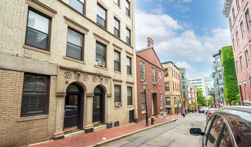 44 Joy St, Beacon Hill