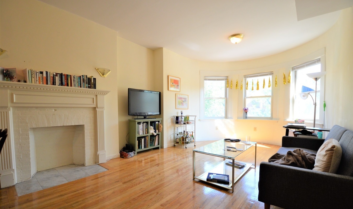 1406 Beacon St, Corey Hill