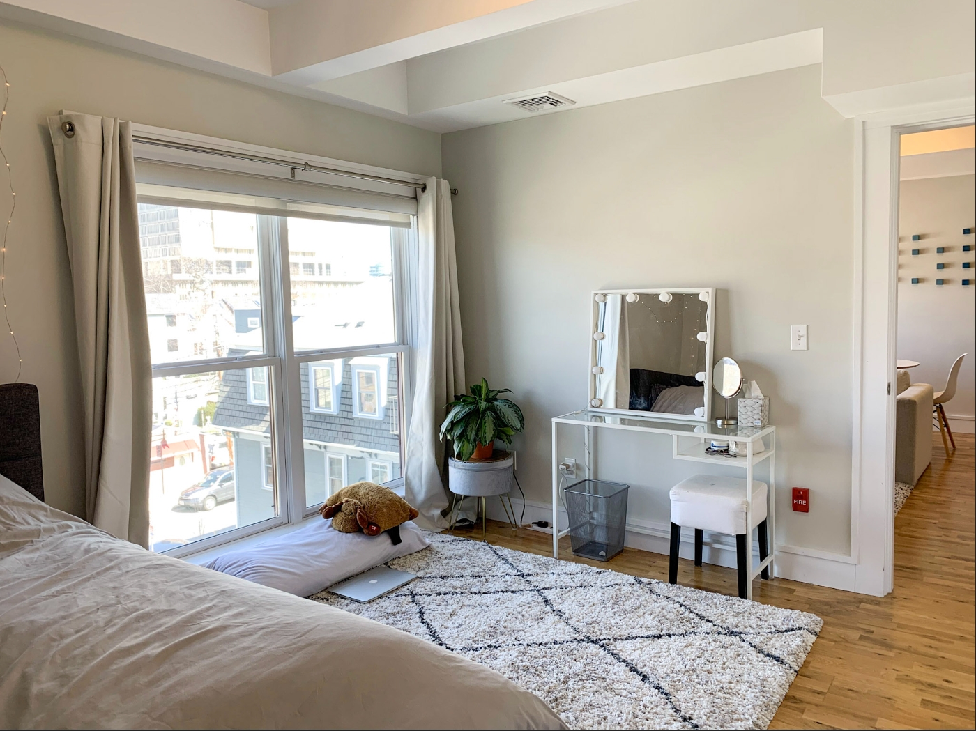 126 Charles St, East Cambridge