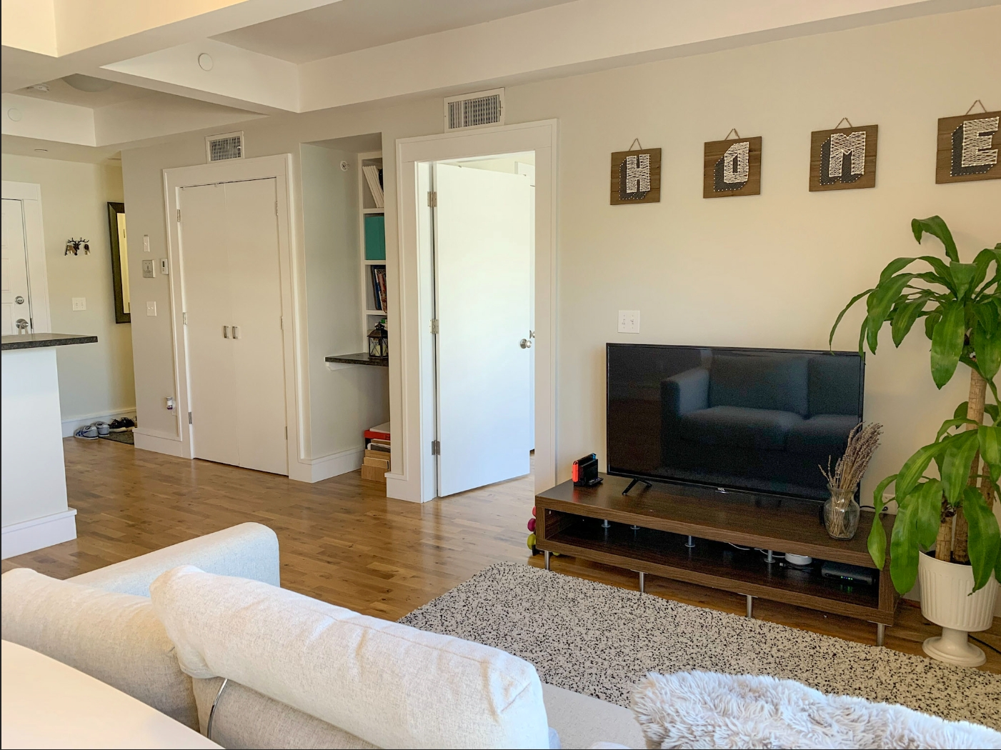 126 Charles St, East Cambridge