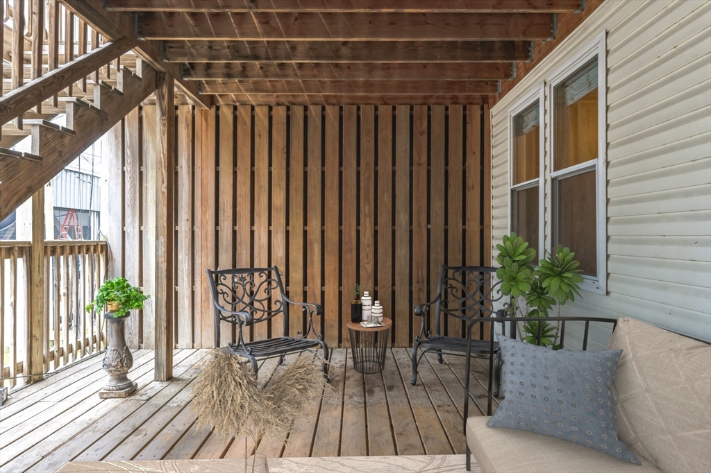 275 Chelsea, East Boston