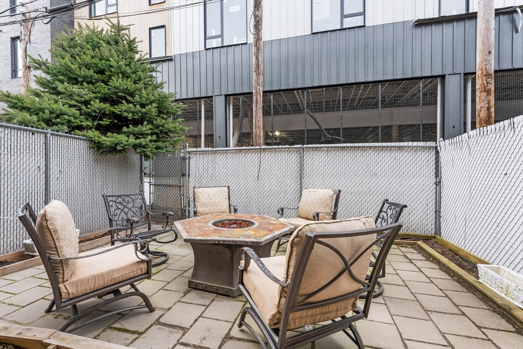 275 Chelsea, East Boston