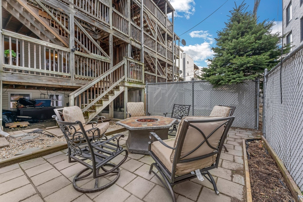 275 Chelsea, East Boston