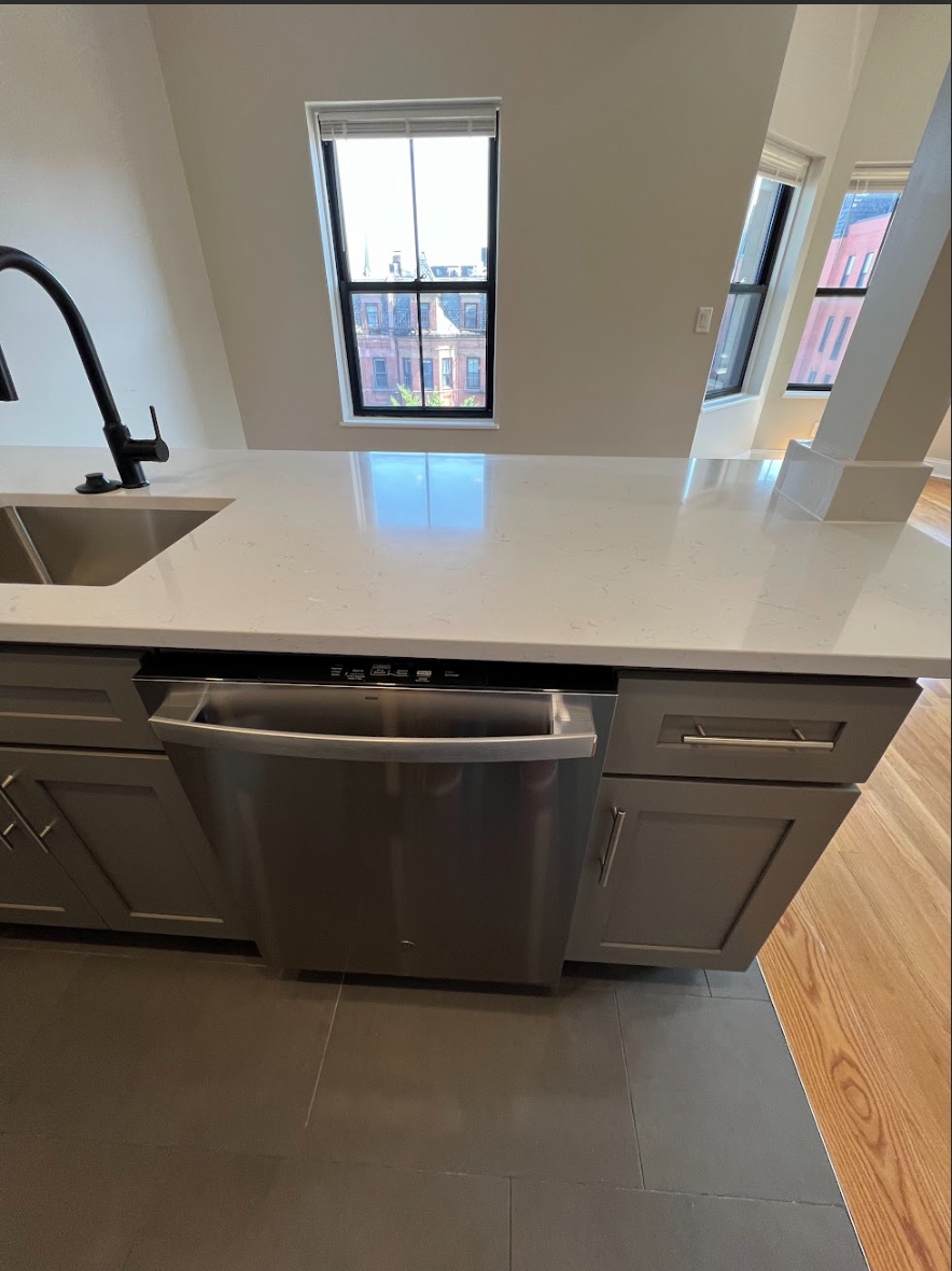 557B Columbus Ave, South End