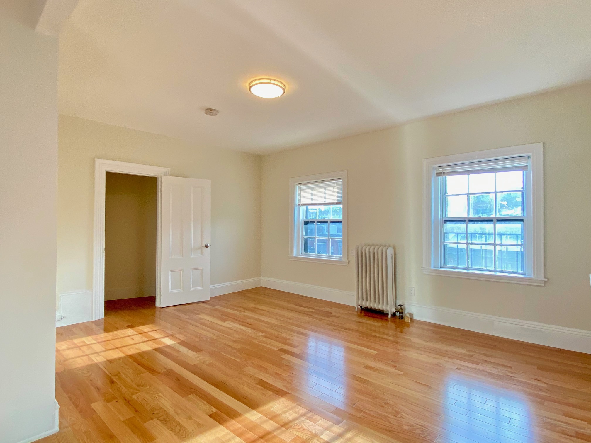 92 Charles St, Beacon Hill