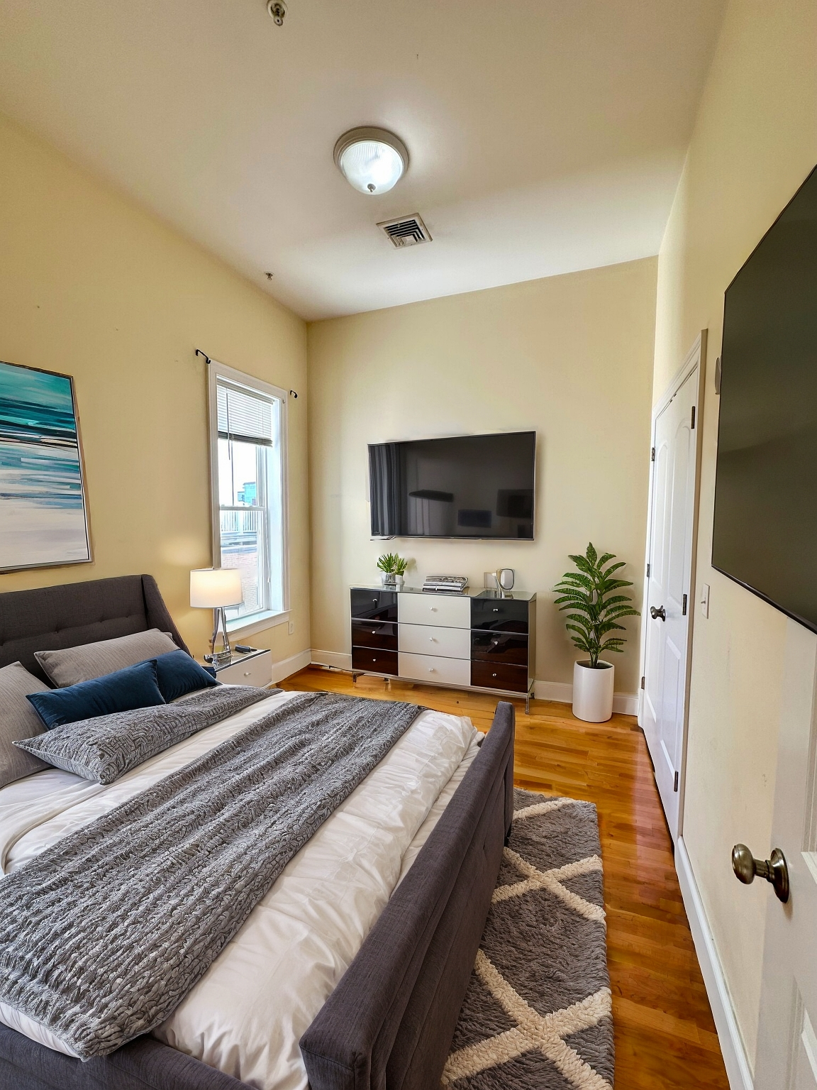 395 West Broadway, South Boston