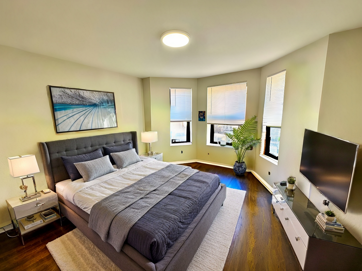 829 Beacon St, Fenway