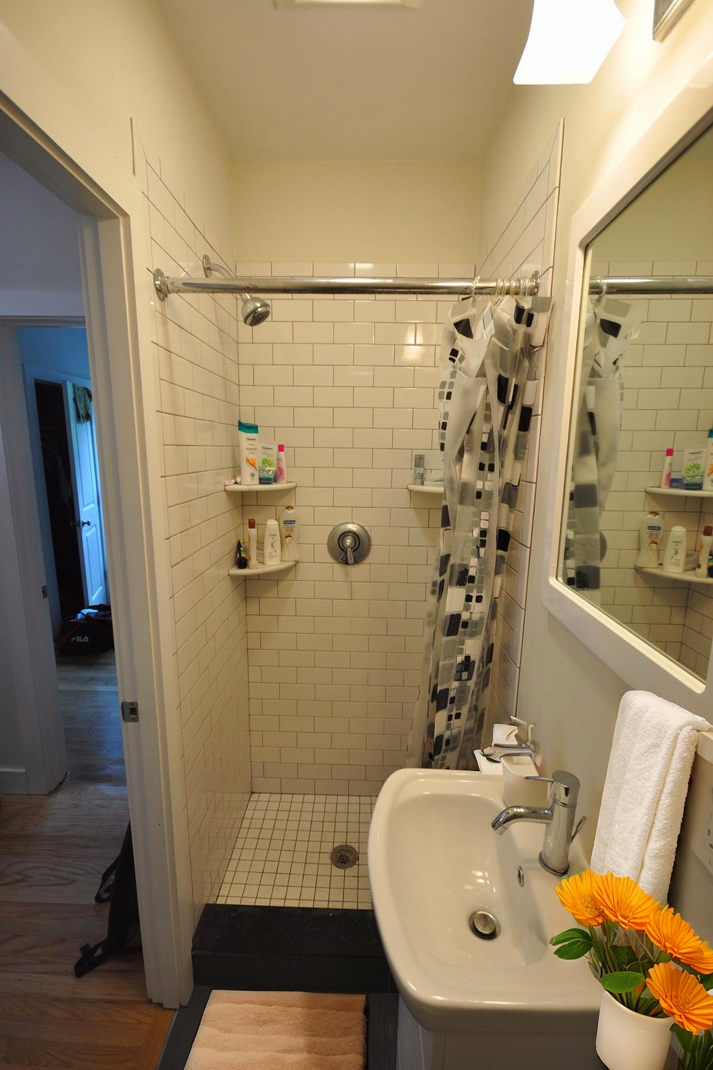 22 Sussex St, Roxbury