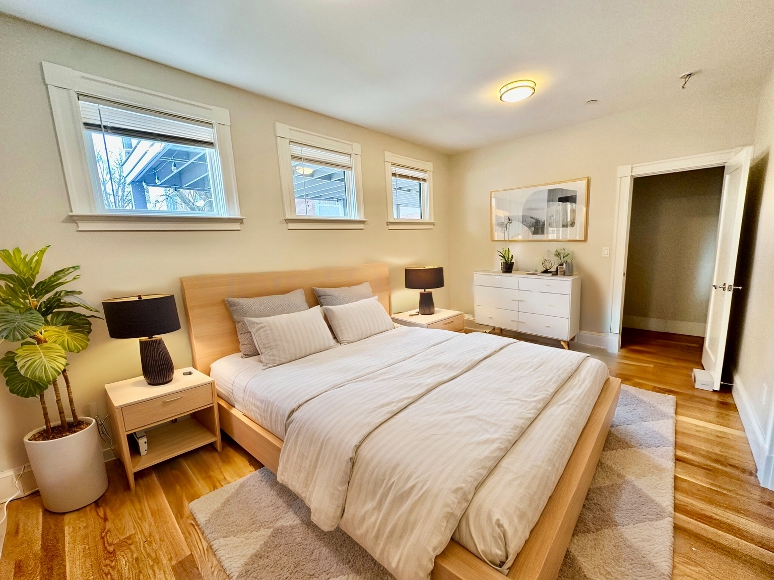 470-472 Green, Central Square