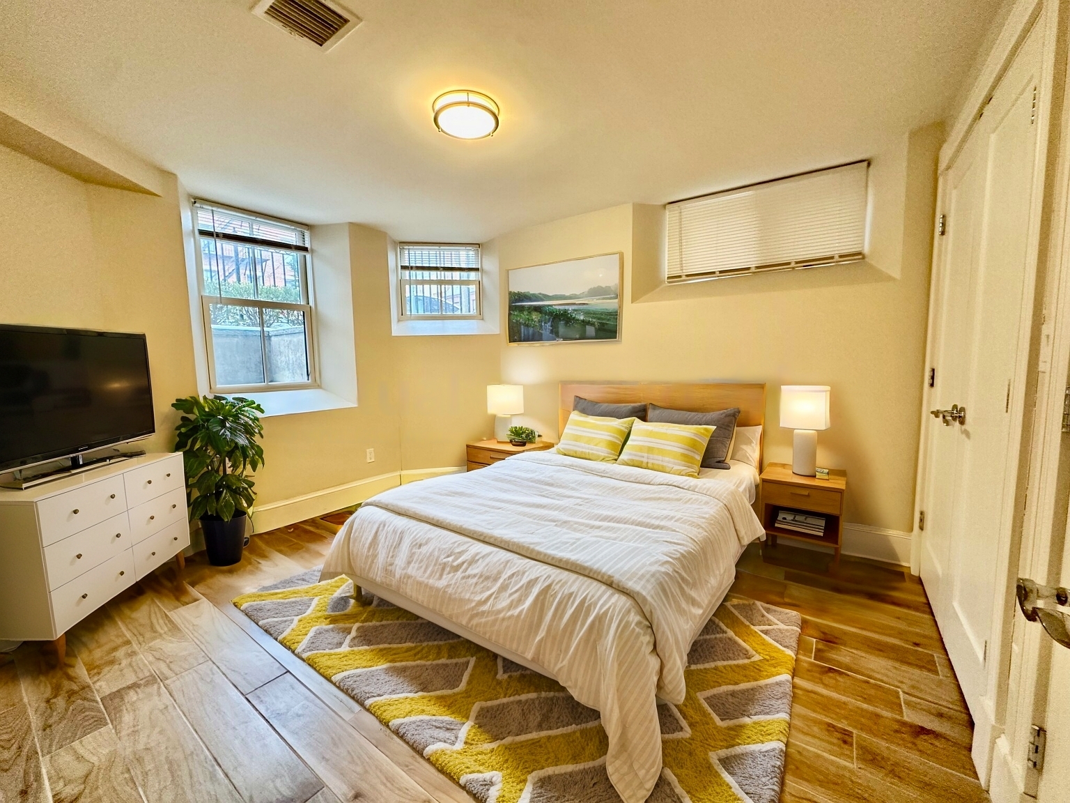 470-472 Green, Central Square