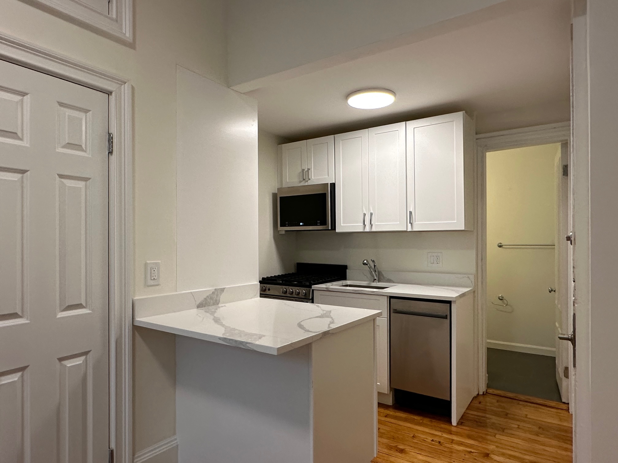 86 Charles St, Beacon Hill