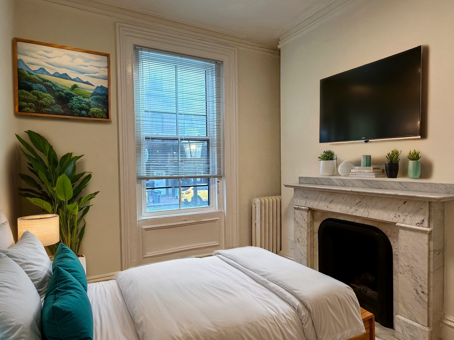 86 Charles St, Beacon Hill