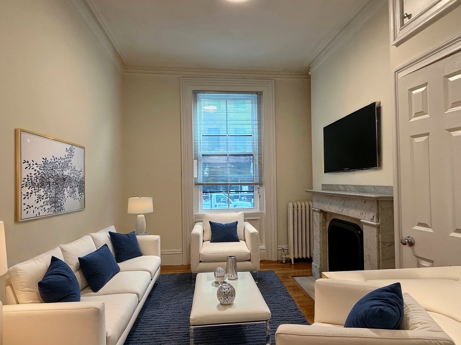 86 Charles St, Beacon Hill