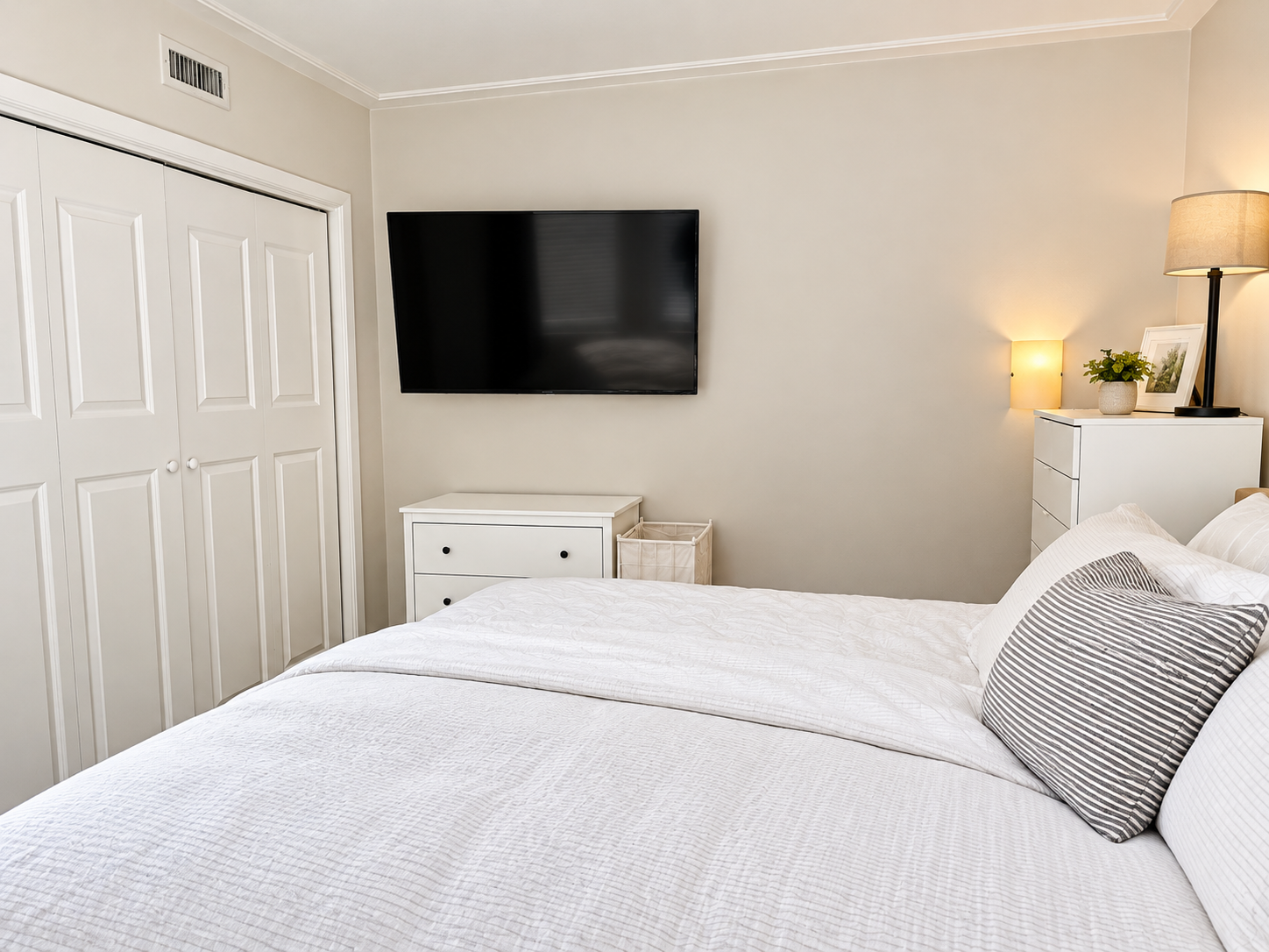Photos of apartment on West 2nd St.,Boston MA 02127