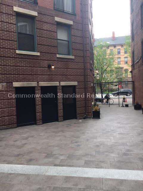 1661 Washington St, South End