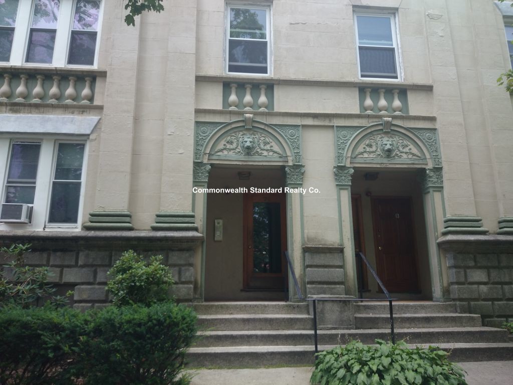 74 Egmont St, Coolidge Corner