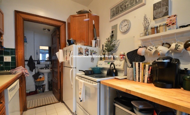 849 Beacon St, Fenway