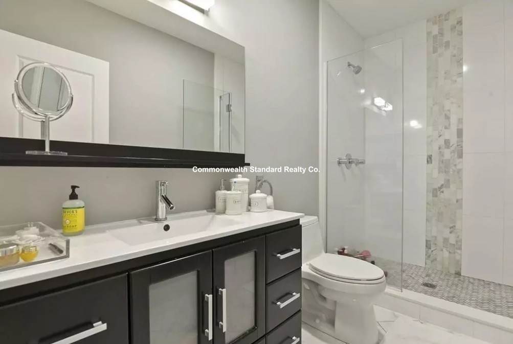 7 Tuckerman St, South Boston