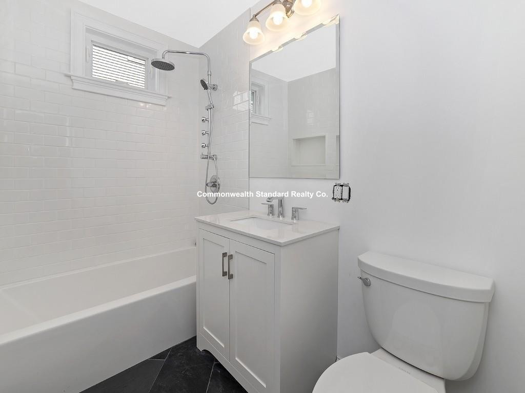 3 bed, 3 bath apartment for rent at 63 Bradford Rd Unit B, Watertown — photo 3 of 33