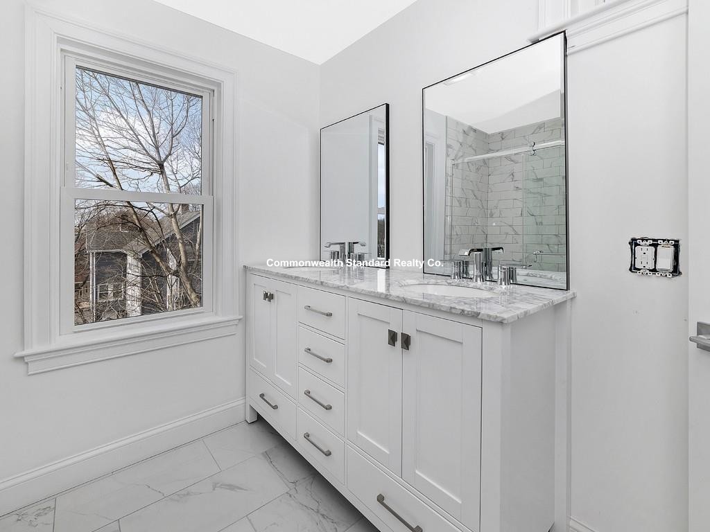 3 bed, 3 bath apartment for rent at 63 Bradford Rd Unit B, Watertown — photo 8 of 33