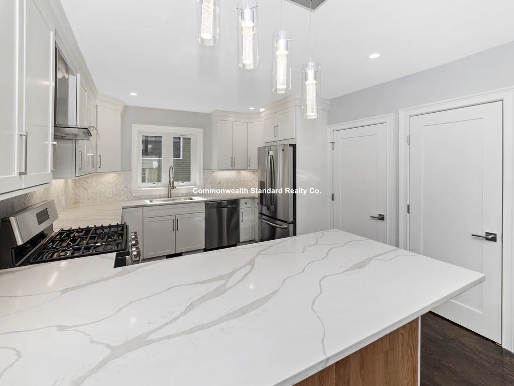 3 bed, 3 bath apartment for rent at 63 Bradford Rd Unit B, Watertown — photo 1 of 33