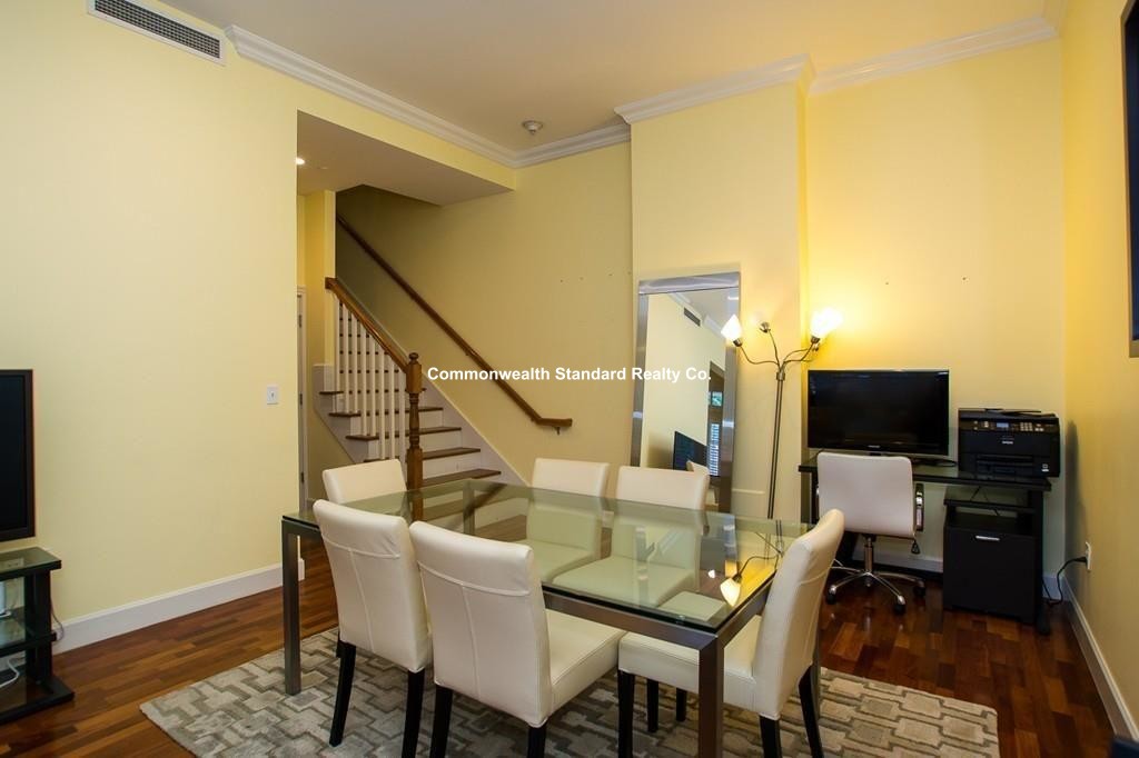 10 Bowdoin, Beacon Hill