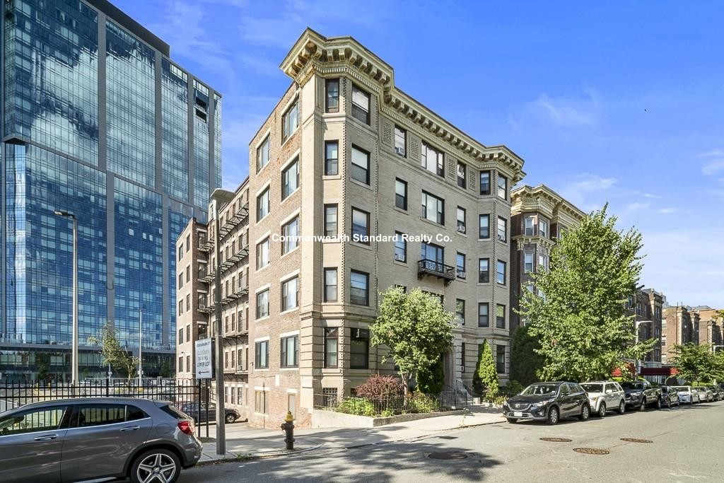 1 bed, 1 bath apartment for rent at 137 Peterborough St Unit 21, Fenway — photo 14 of 15