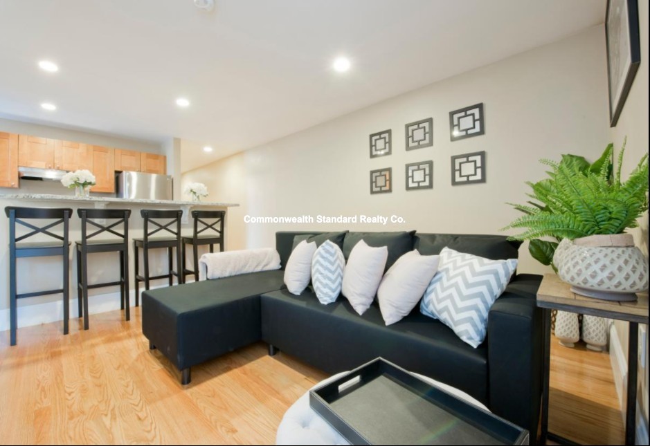 68 Egmont St, Coolidge Corner