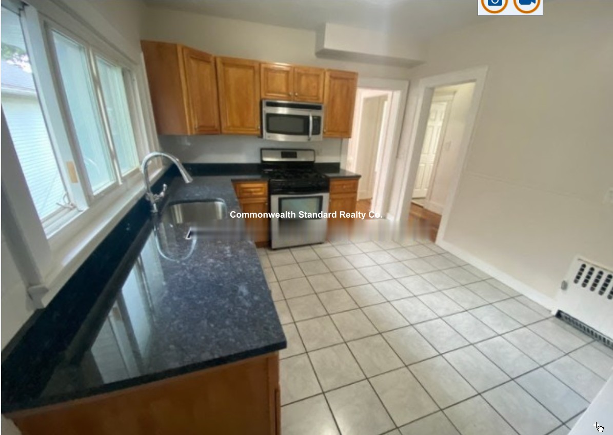 15 Boulevard Ter, Brighton