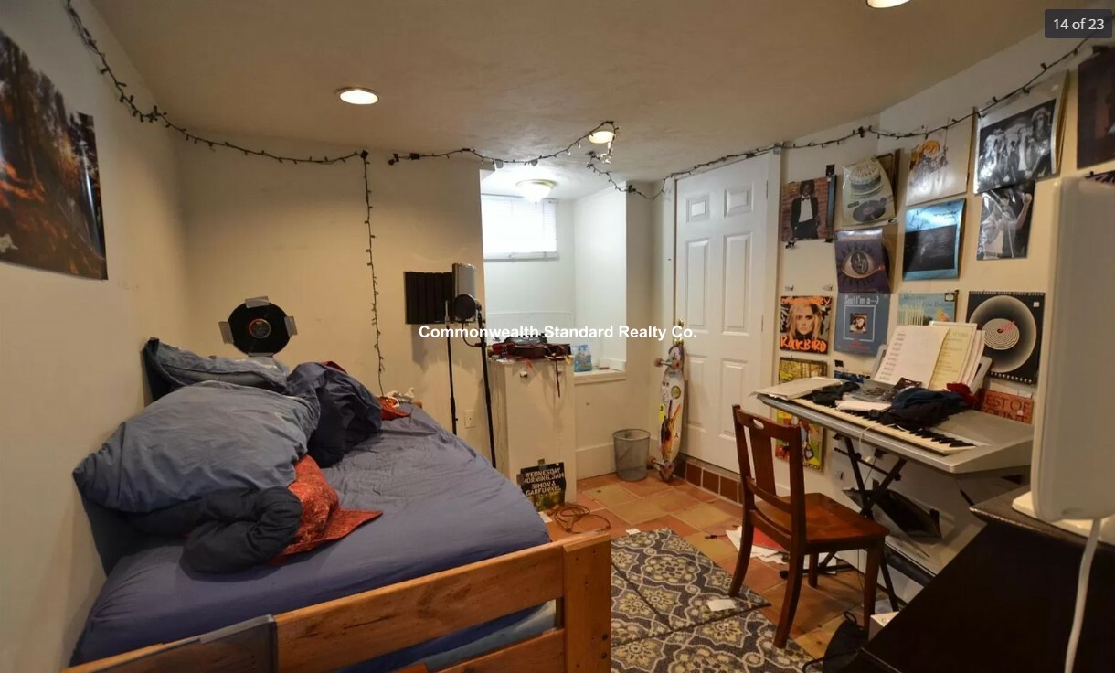 86 Linden St, Allston