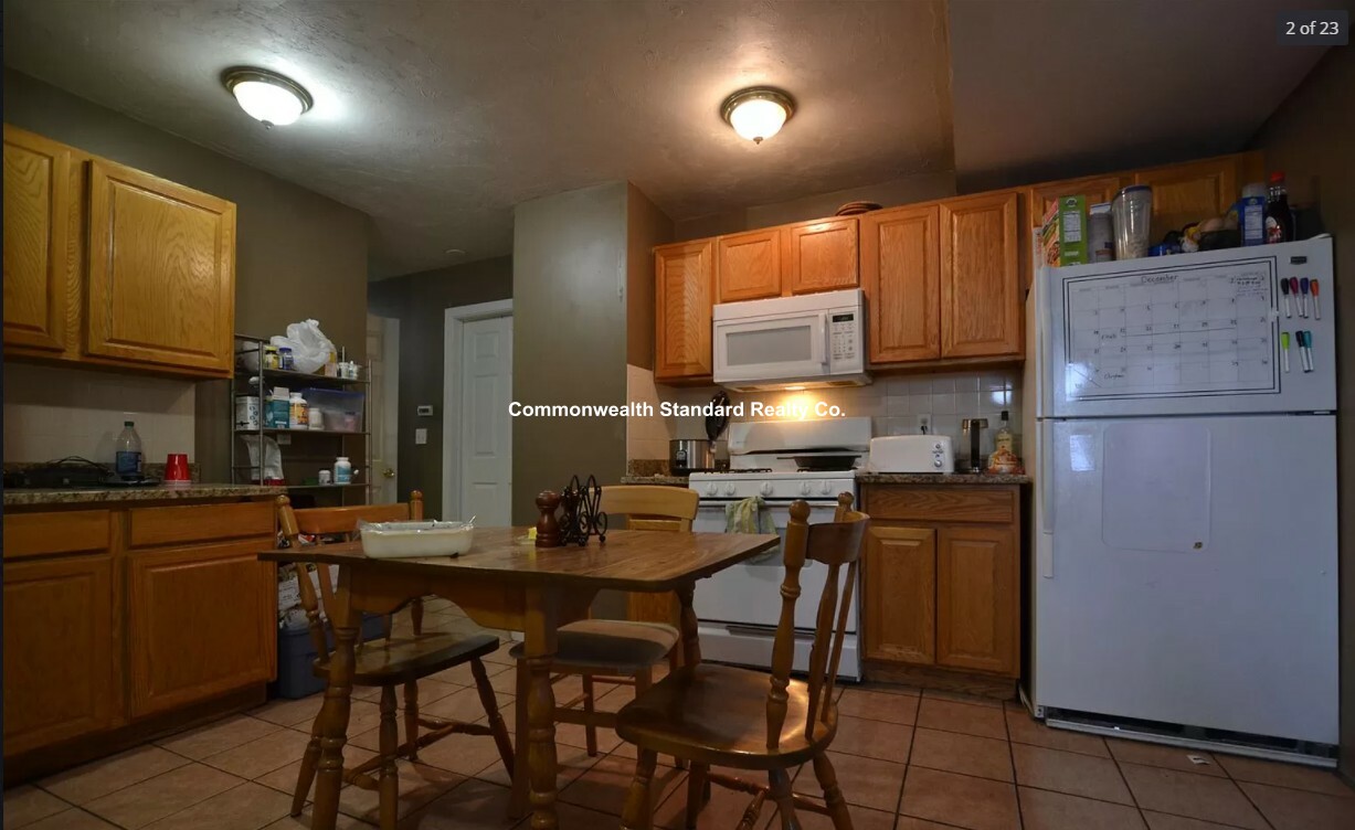 86 Linden St, Allston