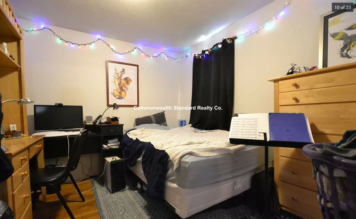 86 Linden St, Allston