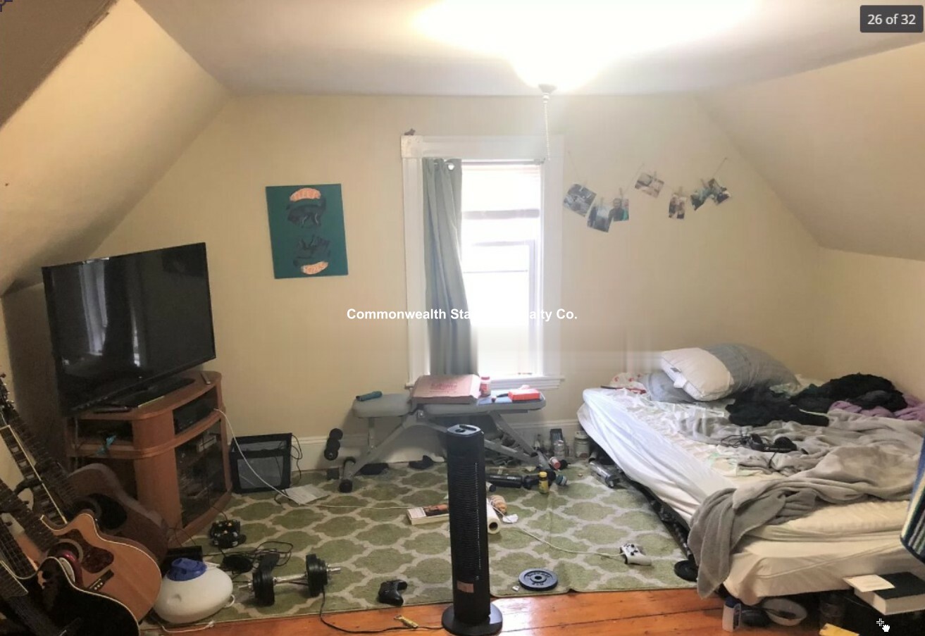 2 Alcott St, Allston